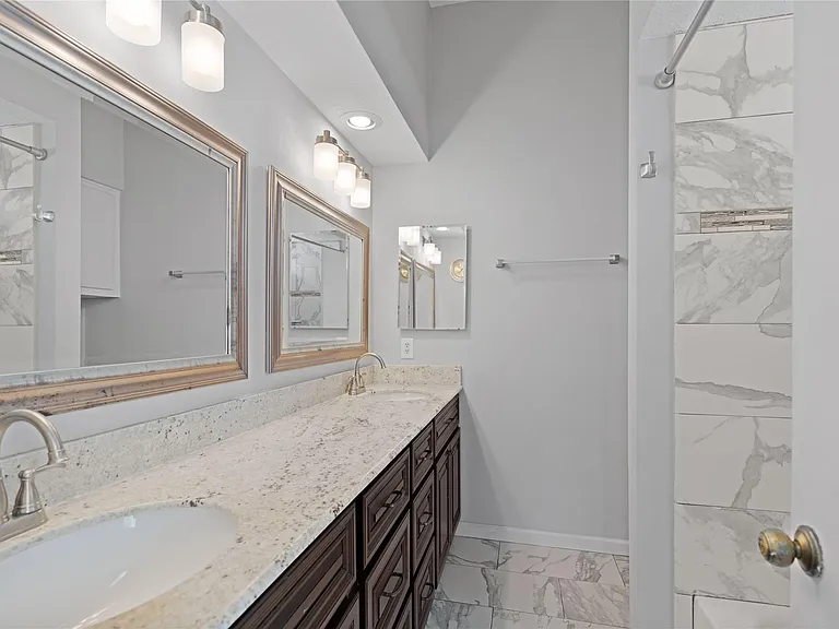 15414 Willow River Dr — Photo 14