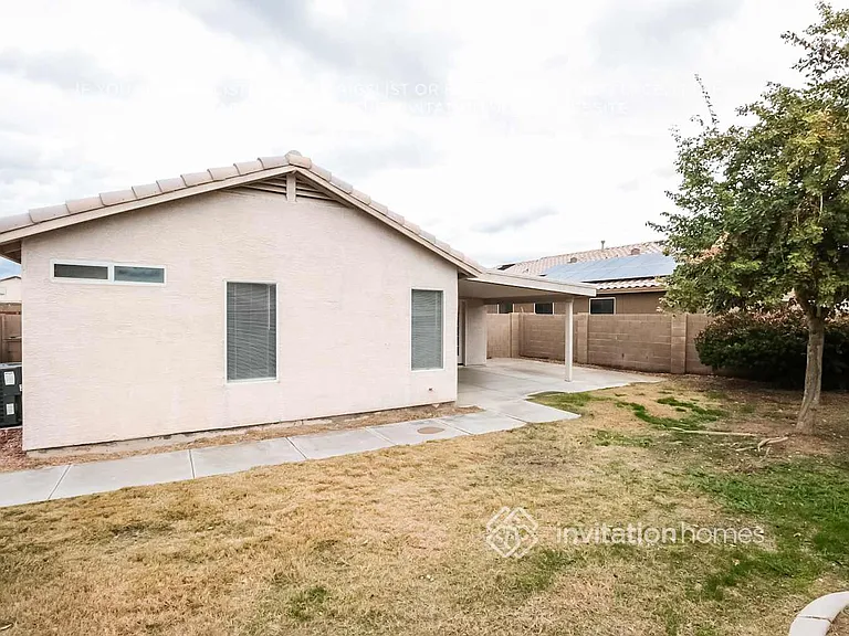 11013 W Augusta Ave — Photo 15