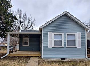 1107 Ottawa St, Leavenworth, KS 66048
