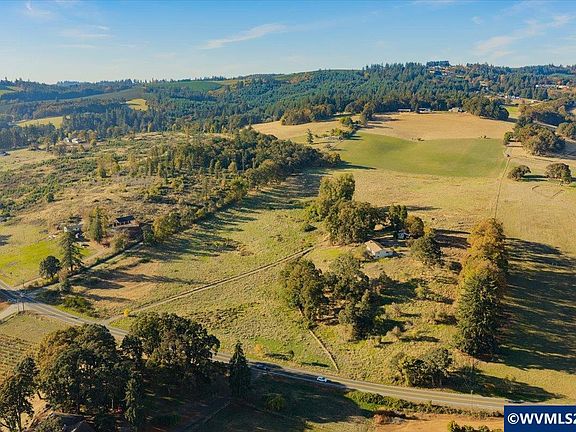 3rd image of 10565 Parrish Gap Rd SE