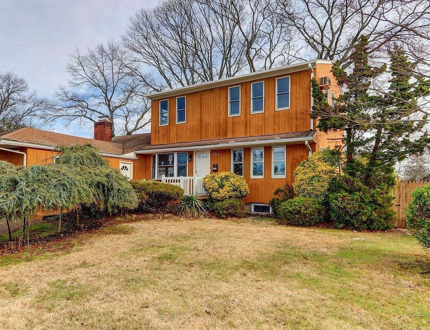 251 Broadway, Massapequa Park, NY 11762 Zillow