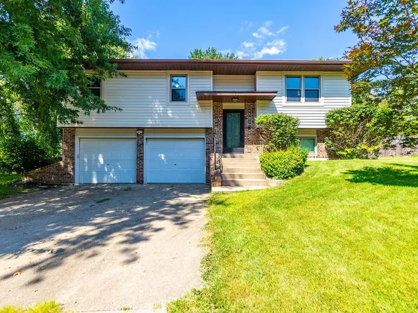 4501 W Bainbridge Dr, Columbia, MO 65203
