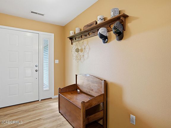 5th image of 836 County Road 508