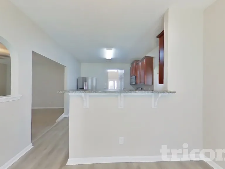 7587 Poplar Falls St — Photo 5