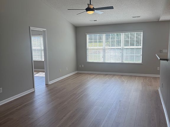 4th image of 217 Pope Ln