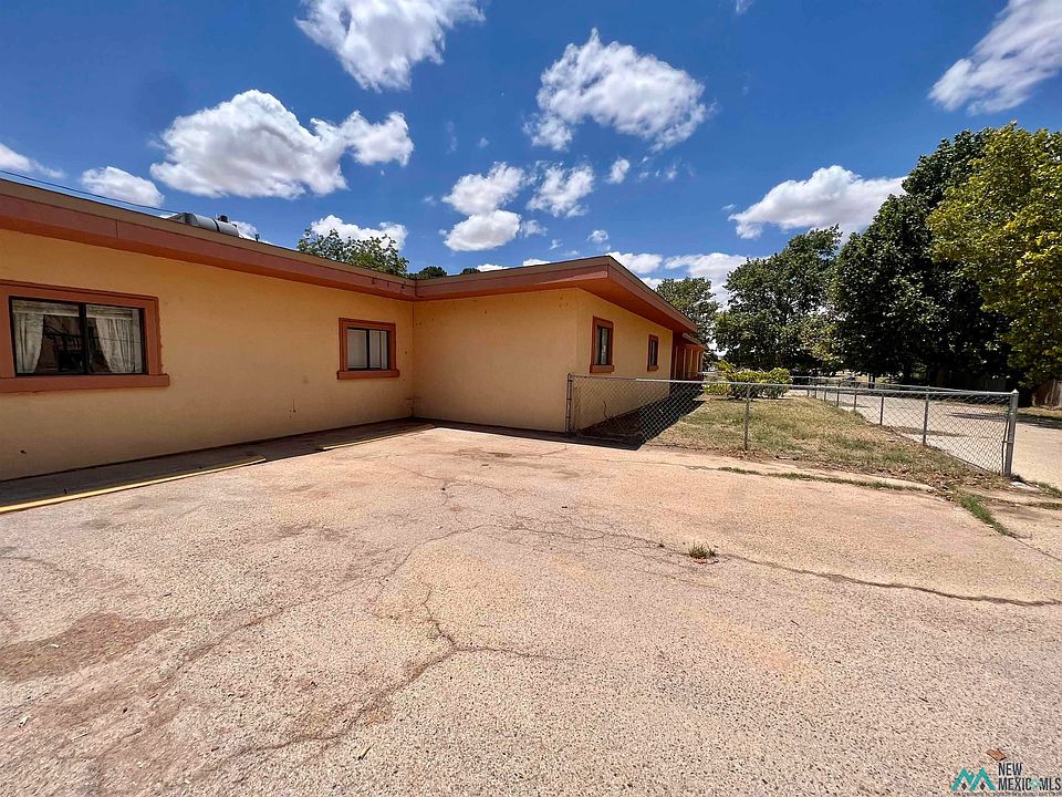 1st image of 311 Moore Dr