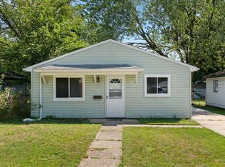 8124 Nightingale St, Dearborn Heights, MI 48127