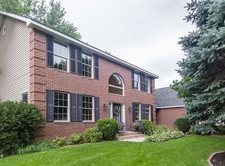 5925 Hamline Ave N, Shoreview, MN 55126