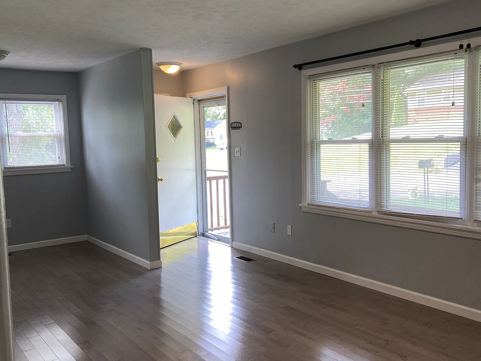 741 W Mountcastle St — Photo 3