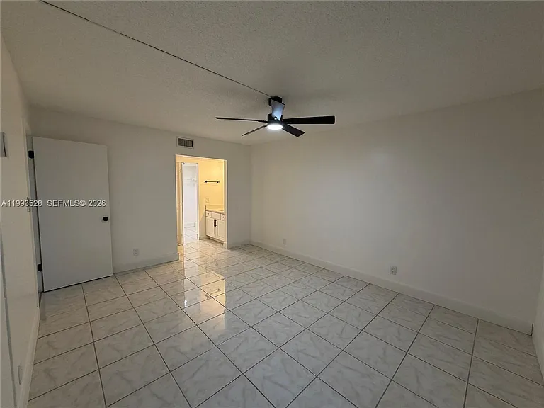 400 Commodore Dr #101 — Photo 25