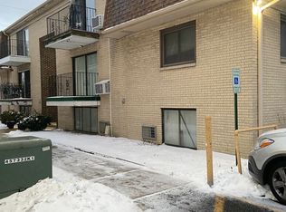 3239 S 50th Ct APT 302, Cicero, IL
