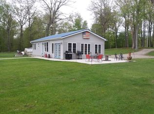 352 Mud Lake Dr, Coldwater, MI 49036