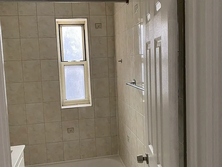 41-35 45th St #4L — Photo 17
