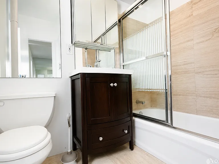 201 E 20th St #3-C — Photo 7