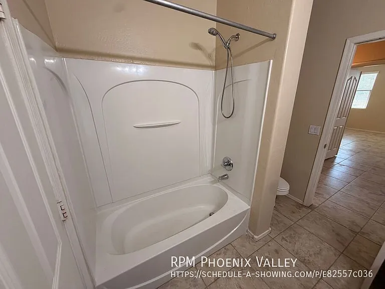 15227 W Jackson St — Photo 17