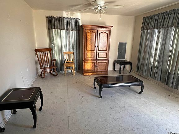 3rd image of 9343 Tea Rose Ln