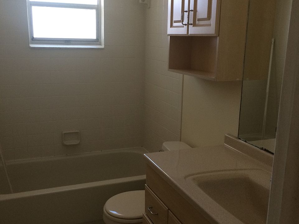 1st image of 4623 Menhaden Dr SE