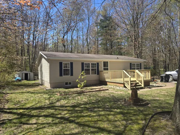 6819 Linden St, Ludington, MI 49431