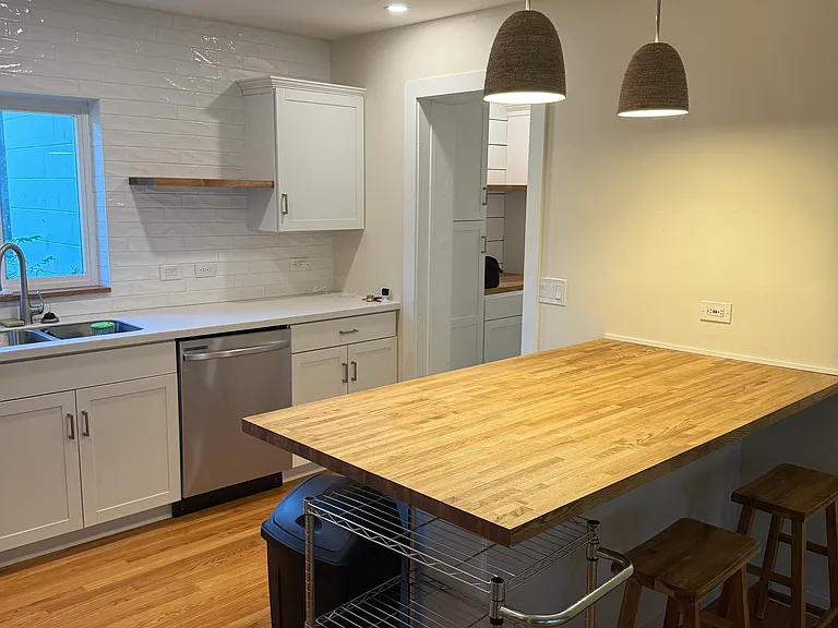 1004 Camphor Ln — Photo 6