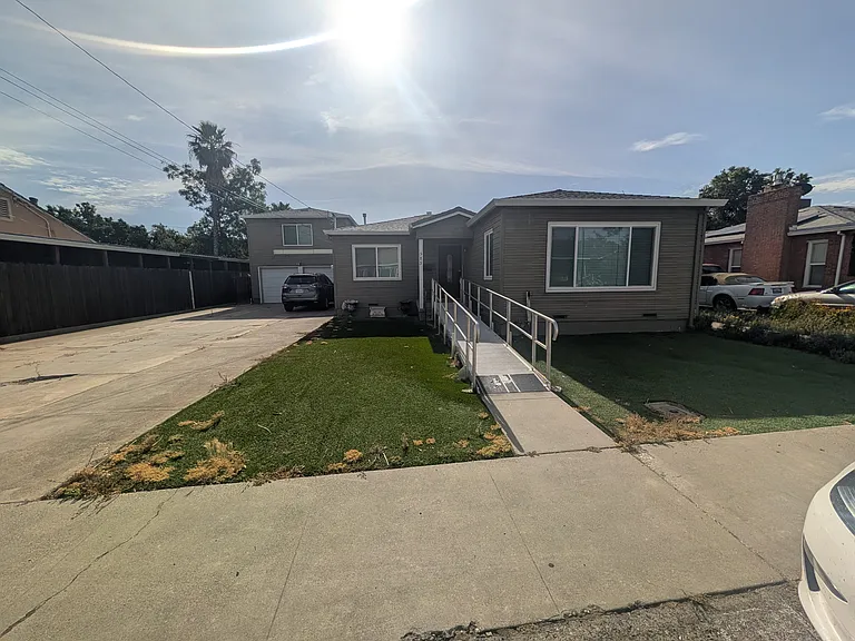 585 Marie Ave — Photo 1