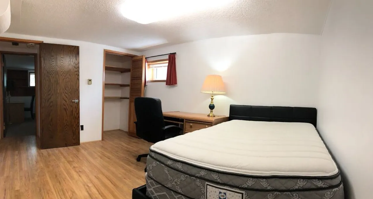 Cedarwood Ct, Burnaby — Photo 1