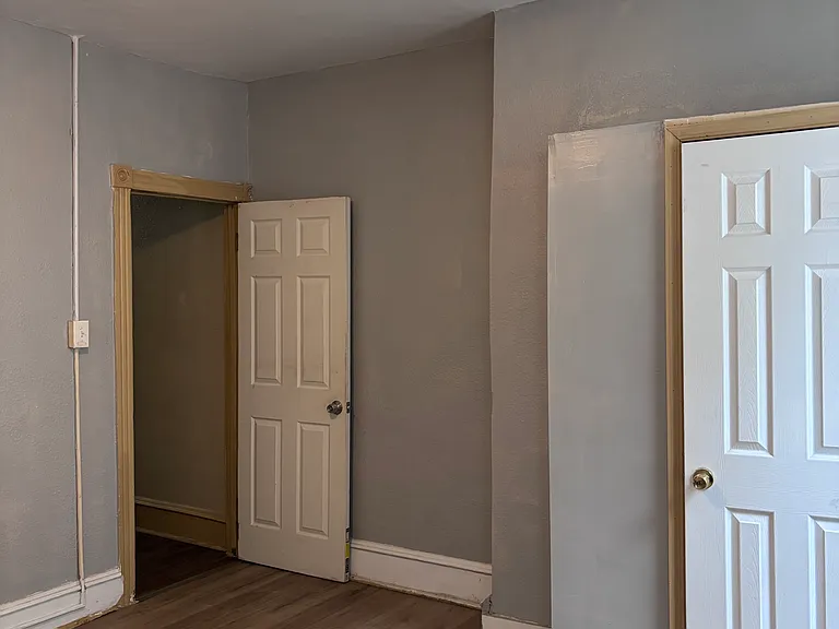 6829 Woodland Ave — Photo 8