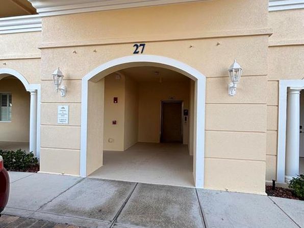 27 Harbour Isle Dr W UNIT 102