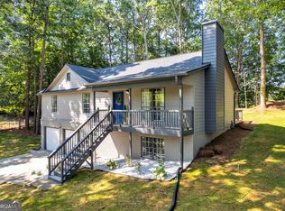 90 Lake Avalon Ct, Dallas, GA 30157