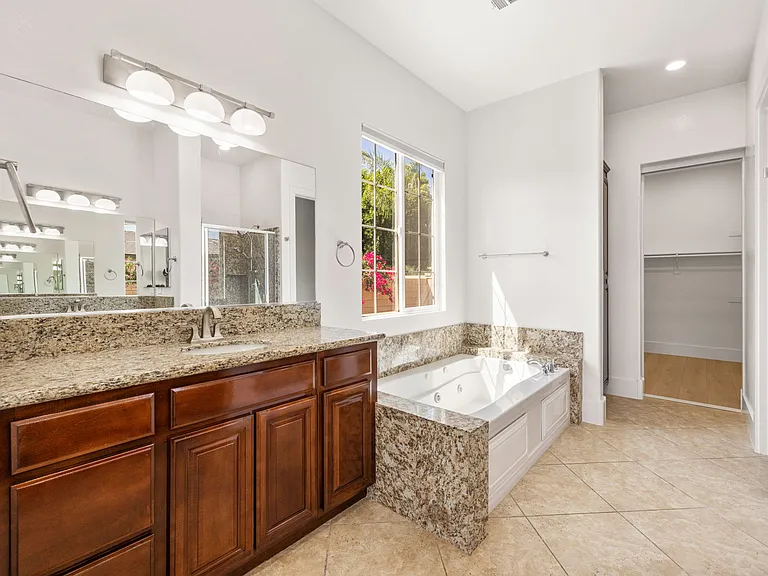 57806 Cantata Dr — Photo 32