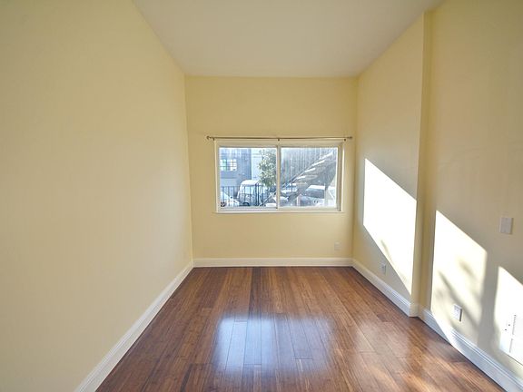 4th image of 2643A Harrison St