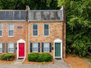 255 Winding River Dr Unit J, Atlanta, GA 30350