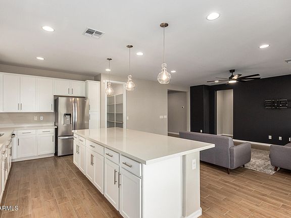 3rd image of 23020 E Excelsior Avenue