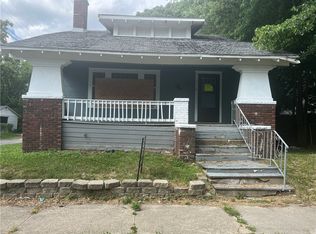 326 W Division St, Decatur, IL 62526