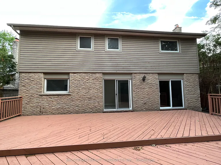 45 Emmeloord Cres — Photo 43