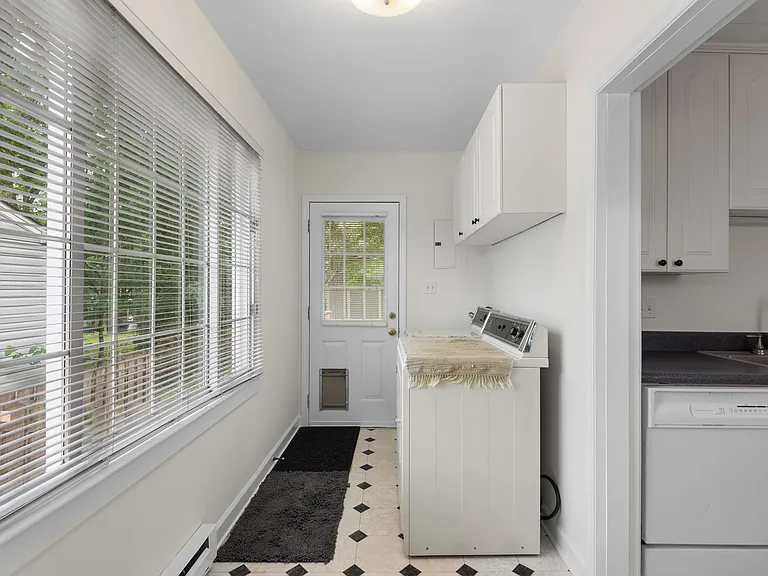 2727 Stratford Dr — Photo 25