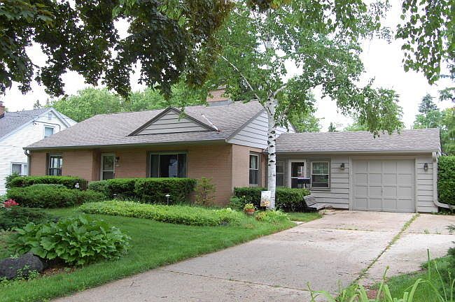 1st image of 324 Washington Ct