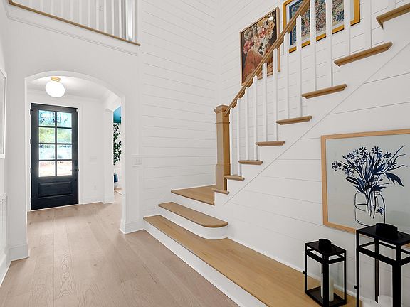 2-Story Foyer