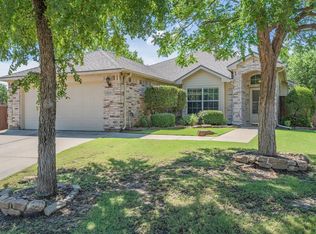 2516 Briar Forest Dr, Denton, TX 76210