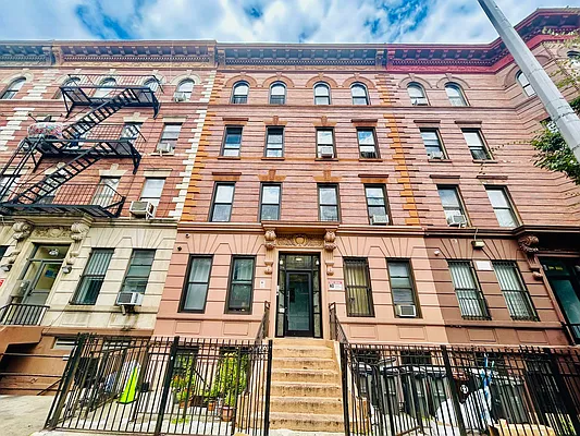 Rented by GROOME REALTY LLC | media 30