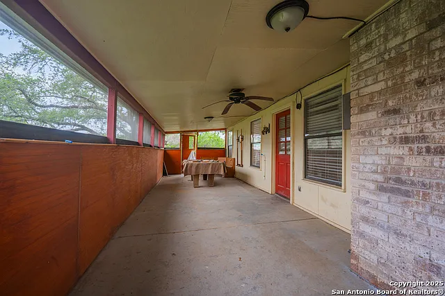 1002 River Oak Main House Seguin Ter #MAIN HOUSE — Photo 31