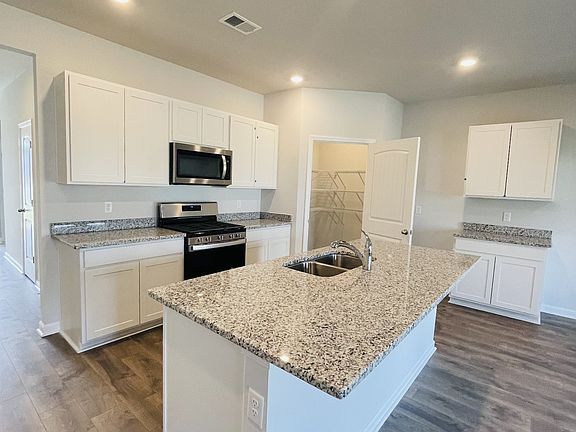 5th image of 6901 Sunny Parks Dr