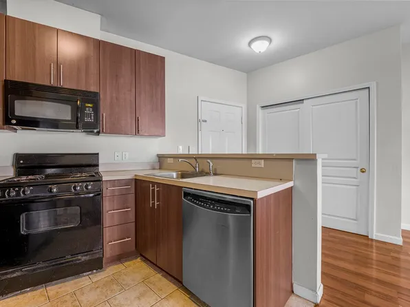 845 Newark Avenue image 21 of 26