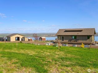 169 Banks Lake View Rd #99115, Coulee City, WA 99115
