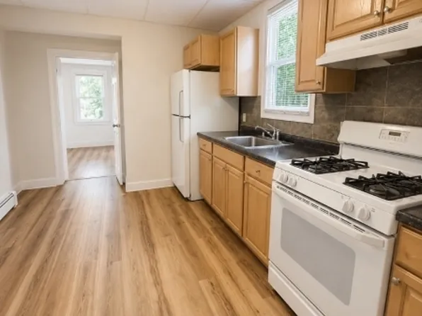 128 Columbus Pl Floor 1, Roselle Park, NJ 07204
