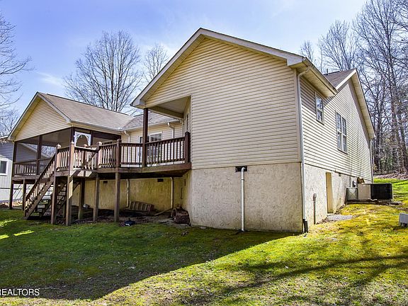 3rd image of 123 Brantenwood Cir