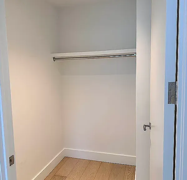 208 Delancey St #4F — Photo 7