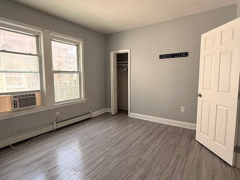 154 Marshall St #1 — Photo 13