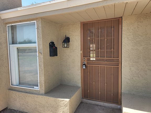 2nd image of 328 W Glenrosa Ave