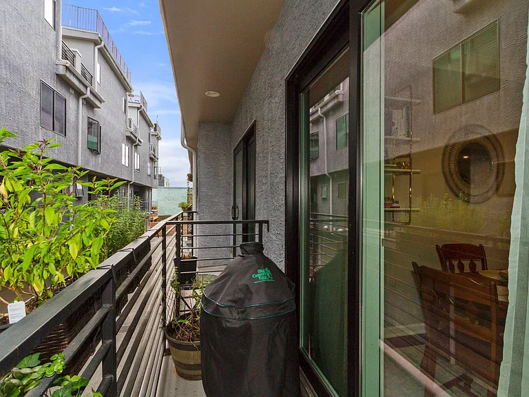 1337 N Howard St — Photo 18