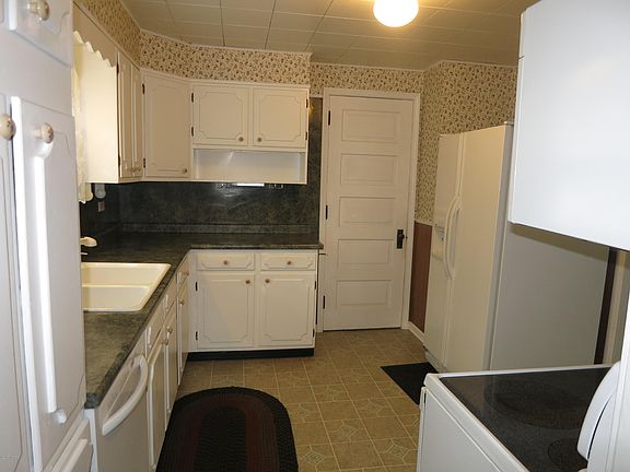 3rd image of 5854 E Michigan Ave
